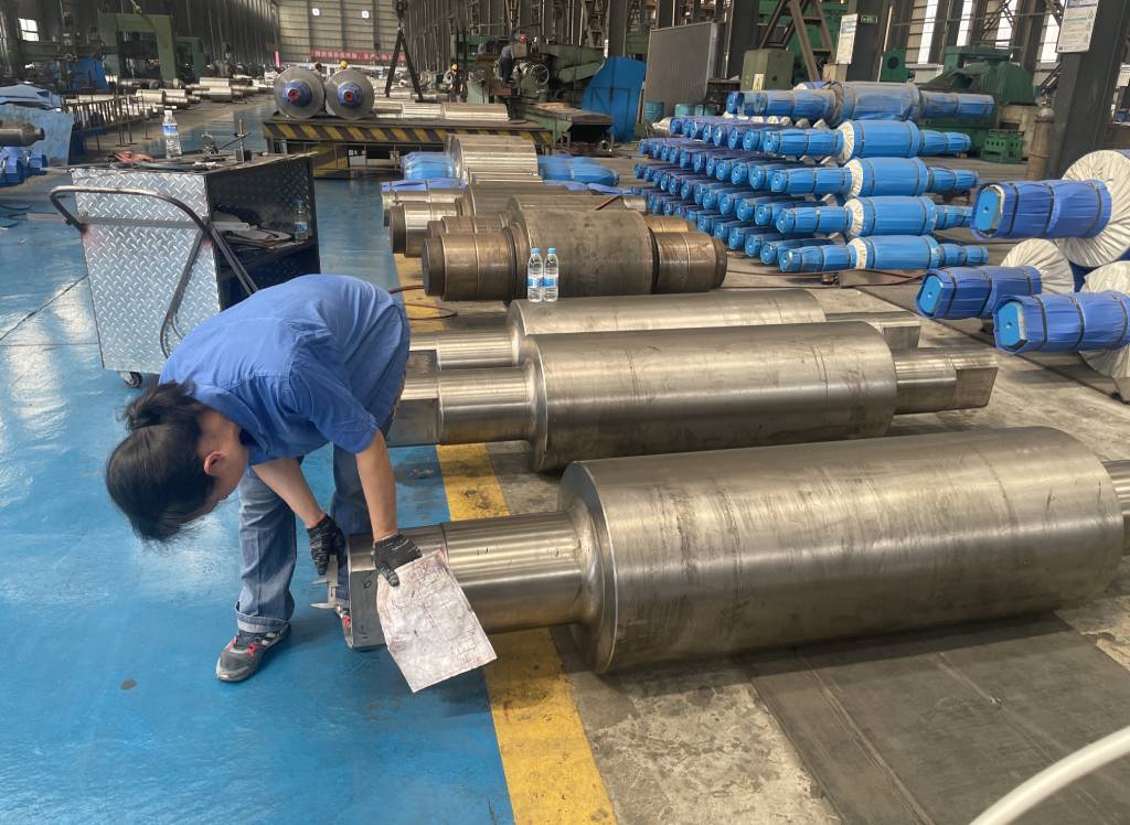 525x1400x2540 Adamite Steel Rolls